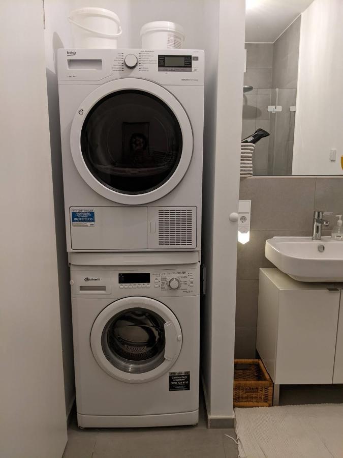 Either Private 2B2B Or Shared 1B1B, Luxury, Bright, Spacious Berlin Eksteriør billede